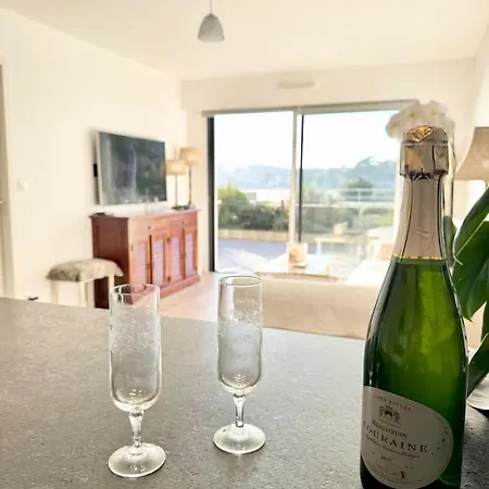Luxury T2 De Standing - Vue 180 Apartman *